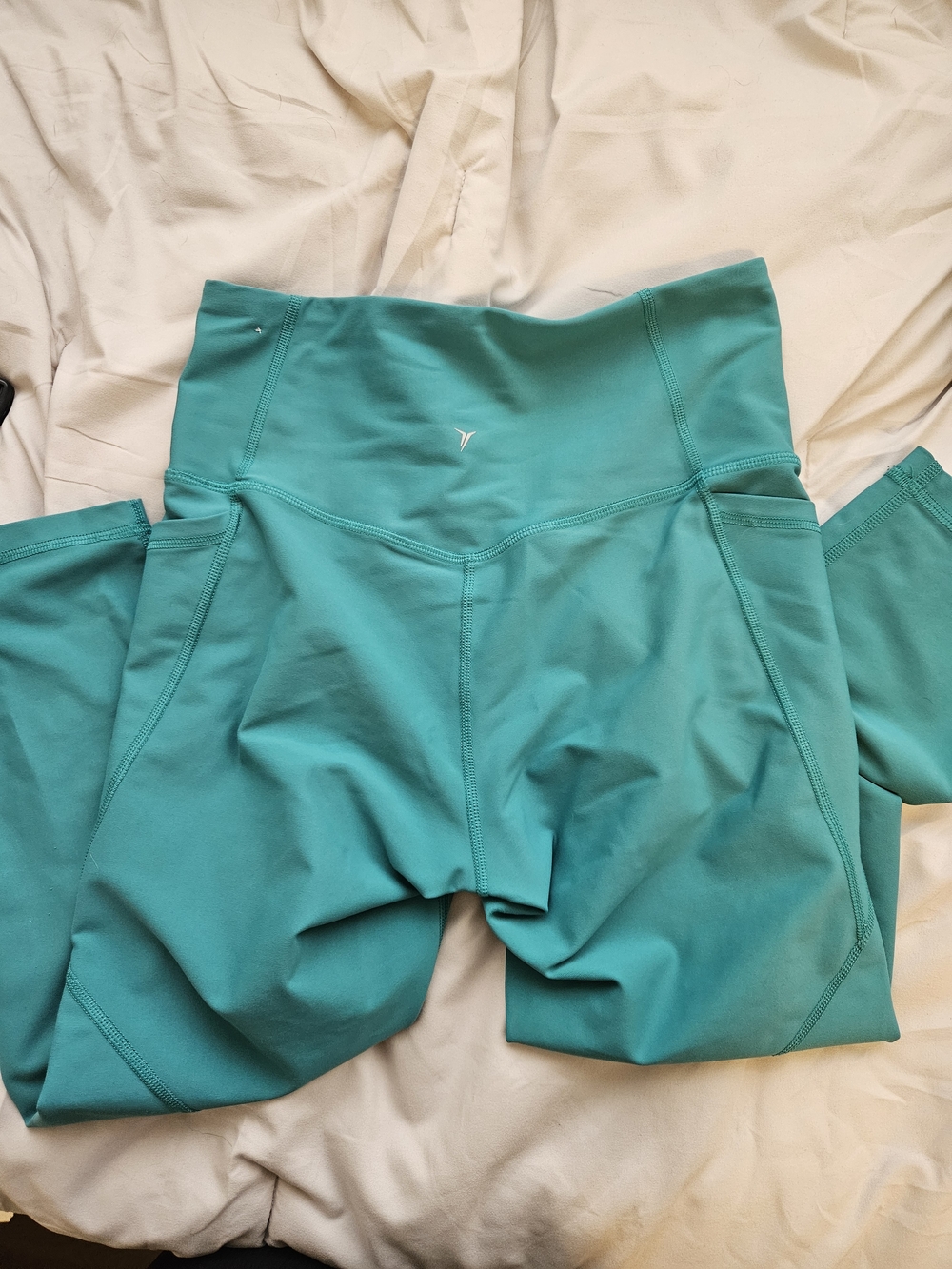 Old Navy Powersoft High-Waist Capri Leggings